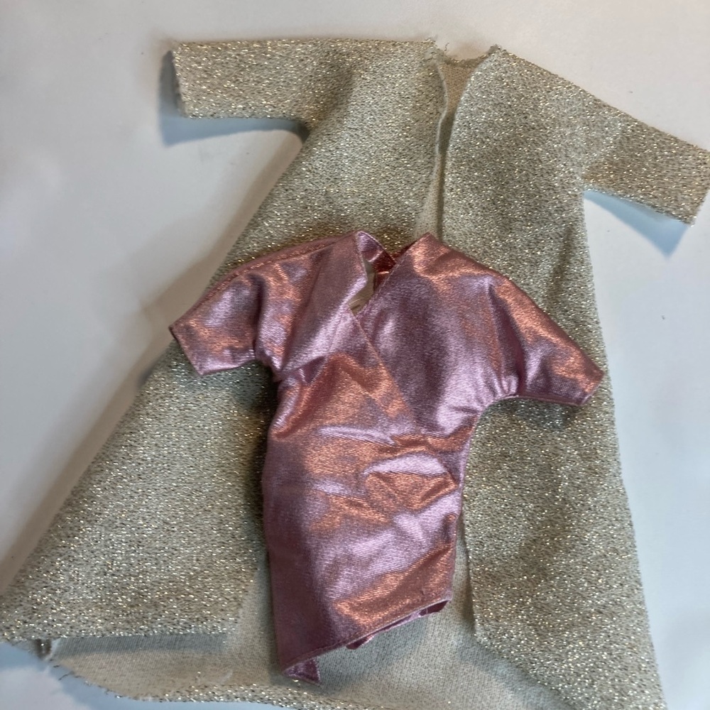 Jem and the holograms Fashion Doll Pink Top White Glitter Coat